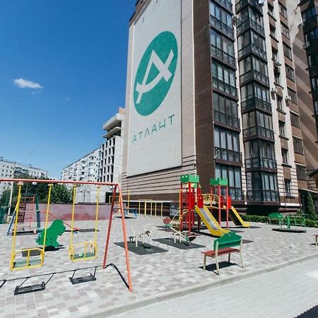 צ'רנוביץ Atlant Luxury Family Apart Поряд З Тц Депот, Безконтактне Заселення מראה חיצוני תמונה