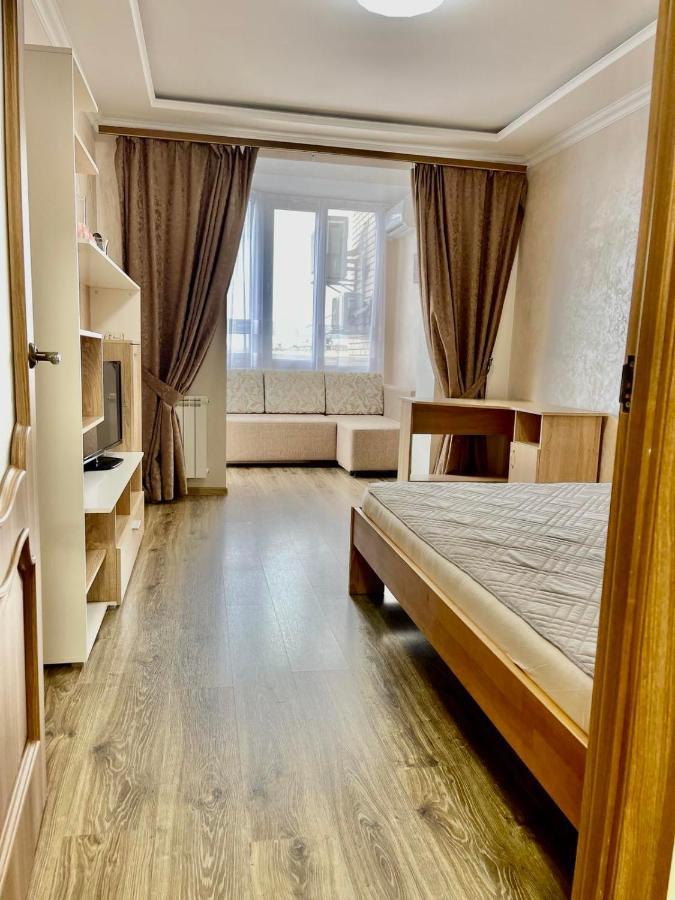 צ'רנוביץ Atlant Luxury Family Apart Поряд З Тц Депот, Безконтактне Заселення מראה חיצוני תמונה
